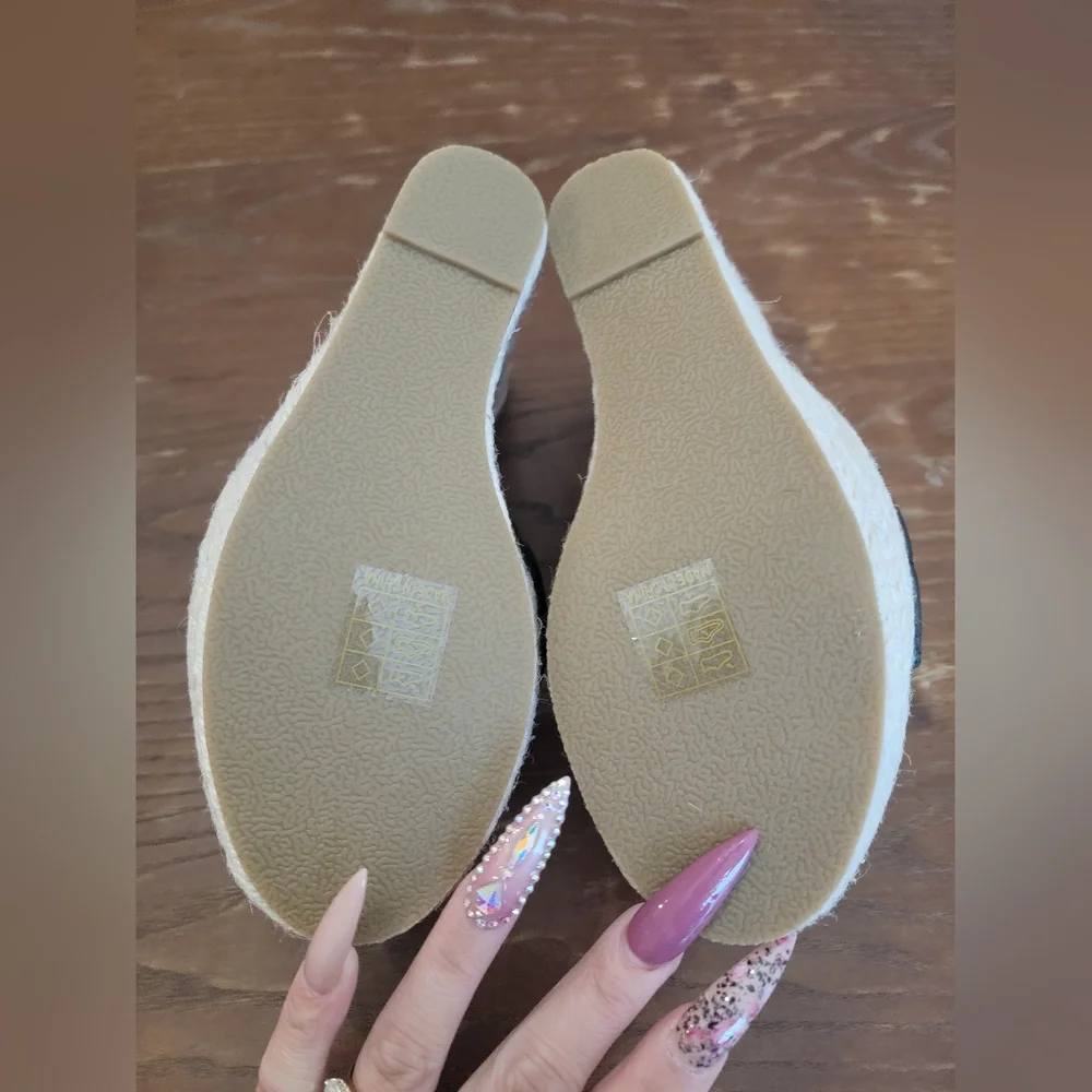 SHEIN Black Quilted Espadrille Wedge Slides